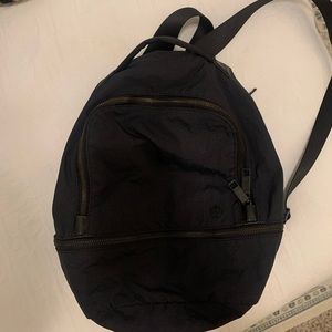 black lululemon city adventurer mini backpack